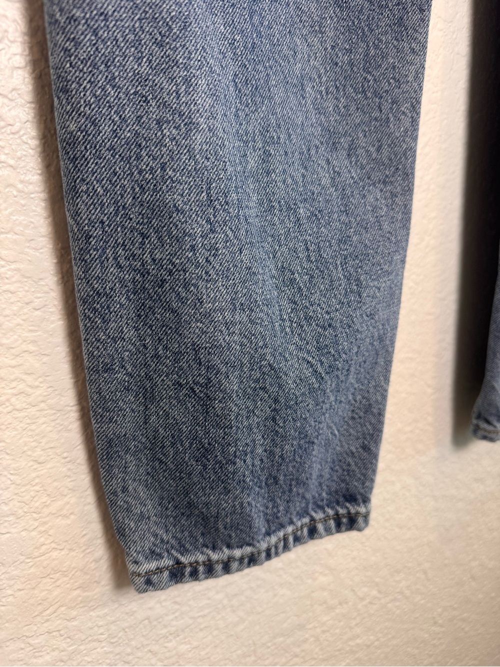 Levi's Women’s 80s Mom Jean High Rise 27 - Picture 5 of 14